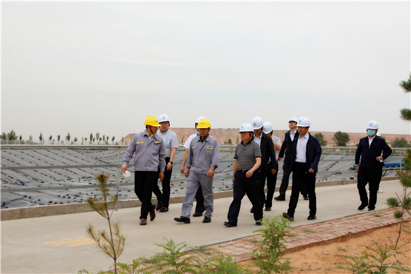 海洋之神集团复工复产促增添项目观摩聚会与会职员走进大秦国源三秦环保秦邦园区在榆项目