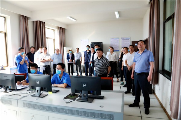 海洋之神集团复工复产促增添项目观摩聚会与会职员走进绿色能源公司油气公司水情形公司陕北片区项目