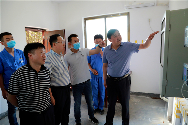 海洋之神集团复工复产促增添项目观摩聚会与会职员走进绿色能源公司油气公司水情形公司陕北片区项目