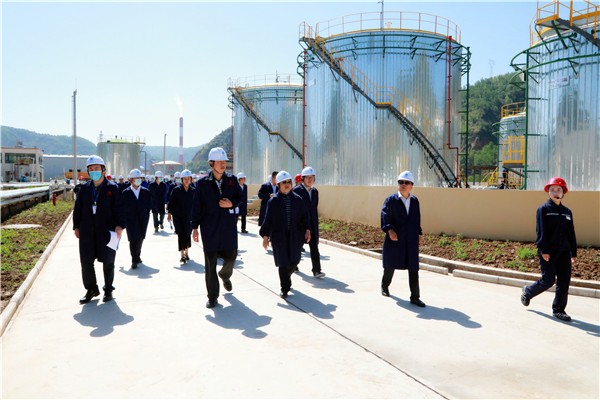 海洋之神集团复工复产促增添项目观摩聚会与会职员走进环保保隆生态三秦在延在铜项目