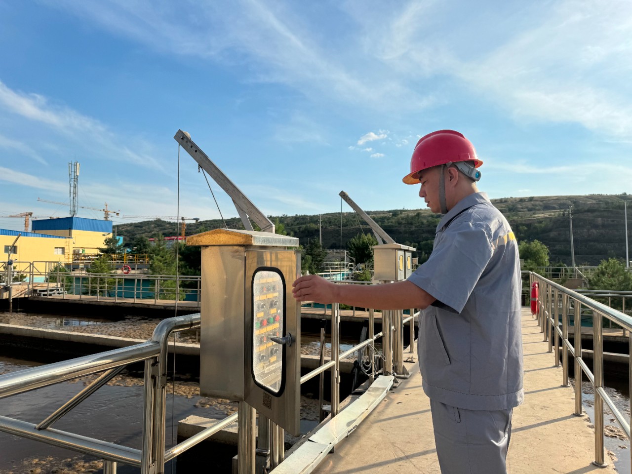 水情形公司职工贺虎荣获神木市人民政府揭晓的“2023年度生态情形；；；；；；；；な虑橄冉∥宜郊摇鄙称呼