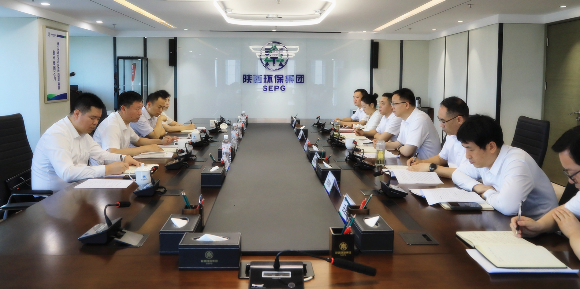 省国资委副主任杨爱民到海洋之神集团调研指导党纪学习教育事情